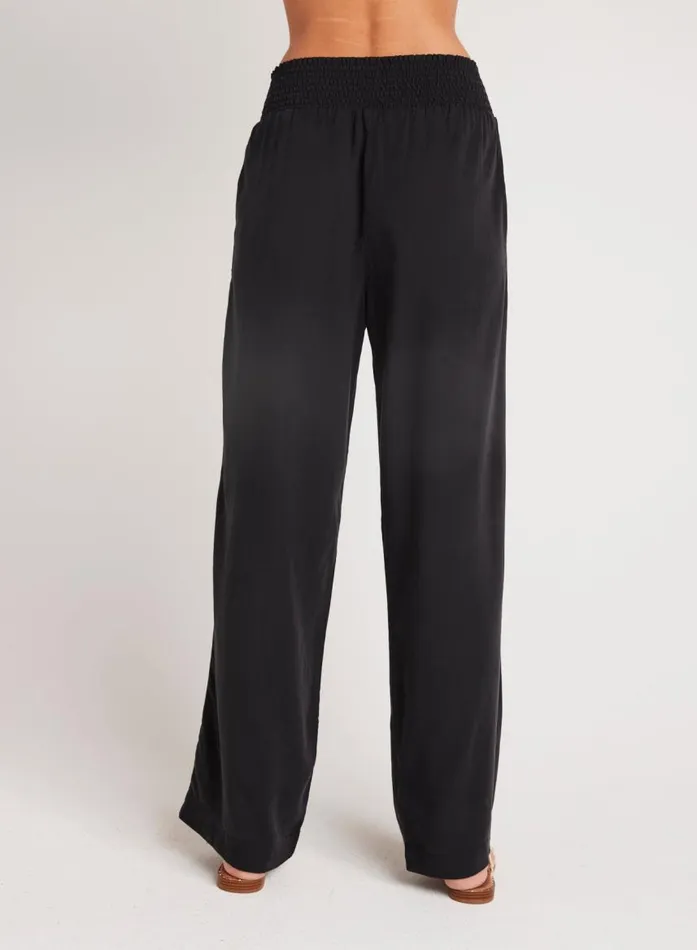 Bella Dahl Smocked Waist Wide Leg 8211 Vintage Black Women Pants Bella Dahl Smocked Waist Wide Leg 8211 Vintage Black Women Pants