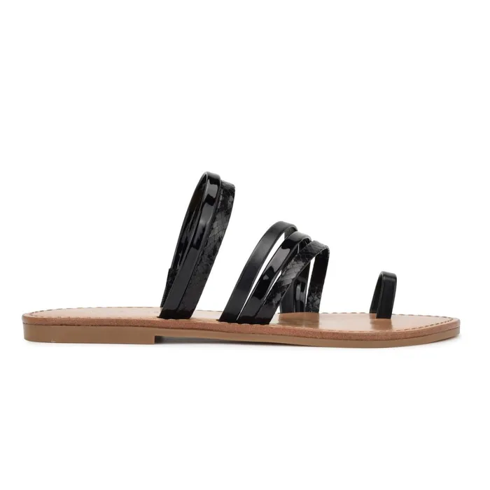 Cins Toe Ring Flat Strappy Slide Sandals Black Women Nine West Flats