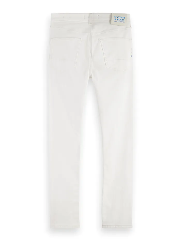 CORE RALSTON REGULAR SLIM JEANS COOL WHITE Cool White Men Scotch and Soda Essentials CORE RALSTON REGULAR SLIM JEANS COOL WHITE Cool White Men Scotch and Soda Essentials