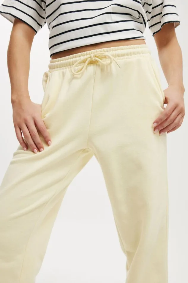 Cotton On SweatsandHoodies Classic Fleece Sweatpant Lemon Icing 8211 Women Cotton On SweatsandHoodies Classic Fleece Sweatpant Lemon Icing 8211 Women