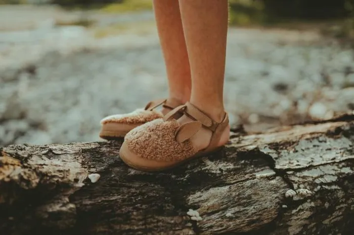 Donsje Amsterdam Animal Styles Girls Els Sandals Beige Curly Sheep Wool