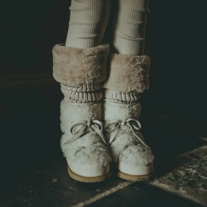 Donsje Amsterdam Socks and Tights Girls Gina Leg Warmers Light Teddy
