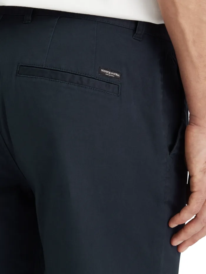 Essential Stuart 8211 Cottonblend Twill Chino Sand Men Scotch and Soda Essentials Essential Stuart 8211 Cottonblend Twill Chino Sand Men Scotch and Soda Essentials