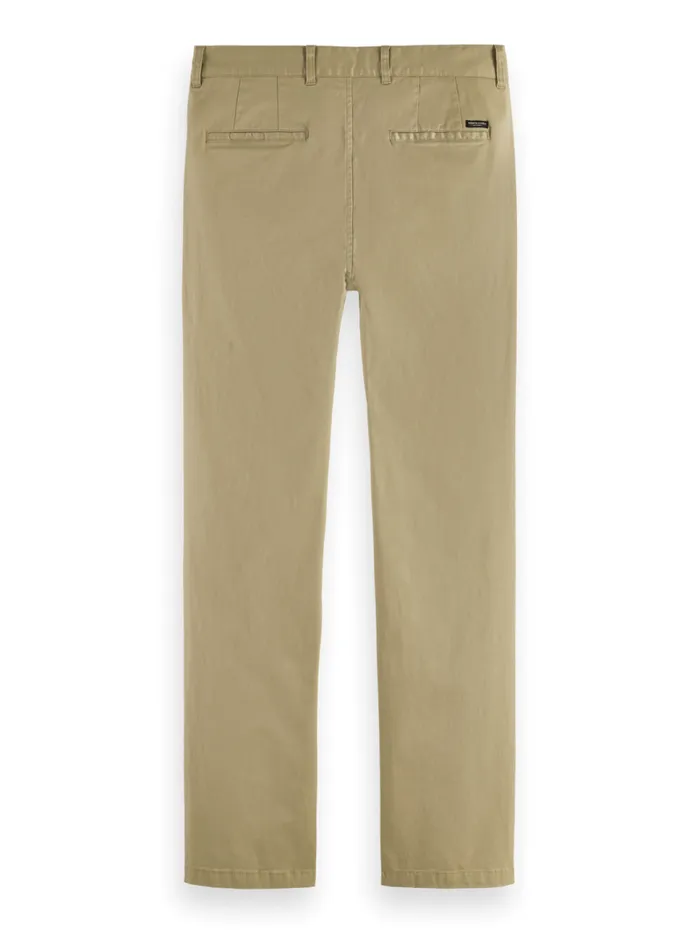 Essential Stuart 8211 Cottonblend Twill Chino Sand Men Scotch and Soda Essentials Essential Stuart 8211 Cottonblend Twill Chino Sand Men Scotch and Soda Essentials