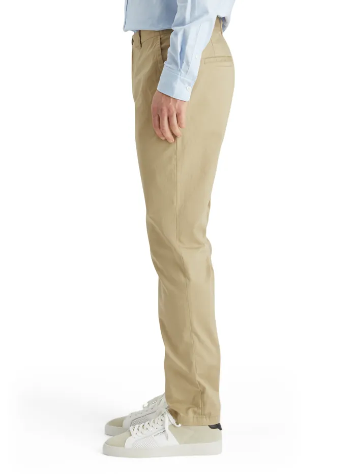 Essential Stuart 8211 Cottonblend Twill Chino Sand Men Scotch and Soda Essentials Essential Stuart 8211 Cottonblend Twill Chino Sand Men Scotch and Soda Essentials