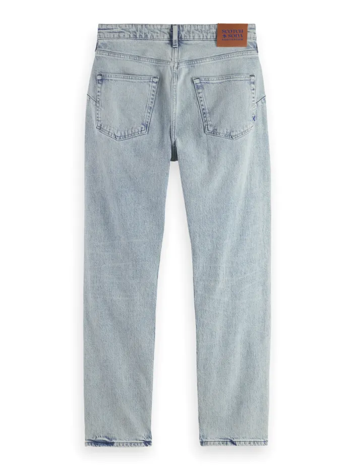 Essential The Zee Straight Jeans Blue Story Blue Story Men Scotch and Soda Essentials Essential The Zee Straight Jeans Blue Story Blue Story Men Scotch and Soda Essentials