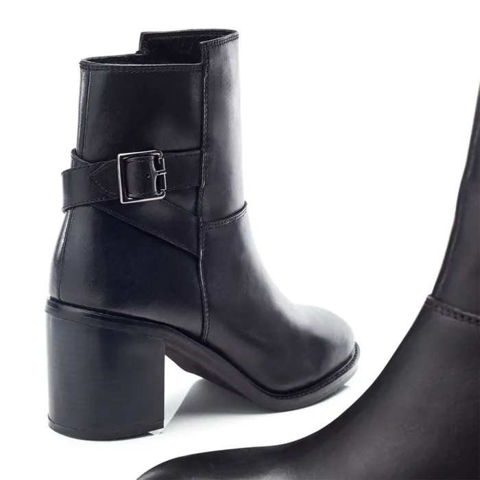 Heeled And Wedge Boots Women Moda In Pelle Bsoleful BJasmine Black Leather