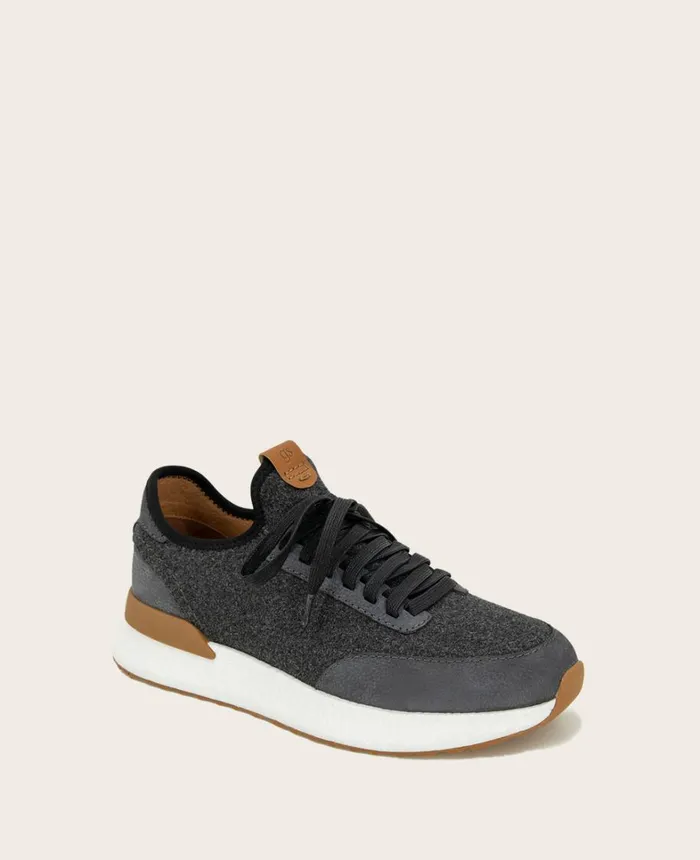 Kenneth Cole Sneakers Men GENTLE SOULS Laurence Stretch Lightweight Jogger Dark Grey