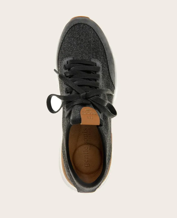Kenneth Cole Sneakers Men GENTLE SOULS Laurence Stretch Lightweight Jogger Dark Grey