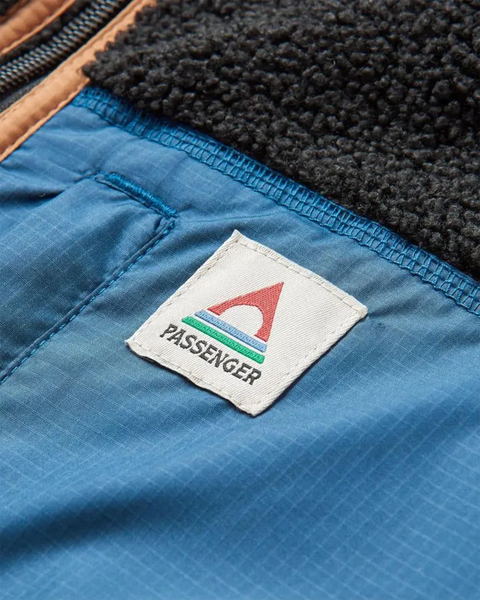 Men Tops Passenger Born Explorer Recycled PolarLined Sherpa Vest Black Black