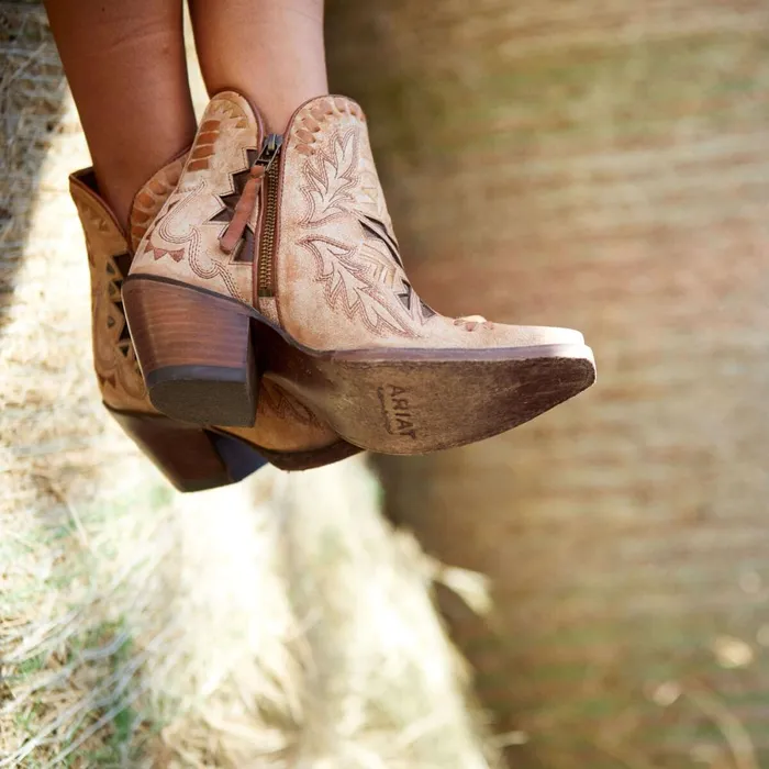 Mesa Western Boot Crema Women Ariat Western Boots