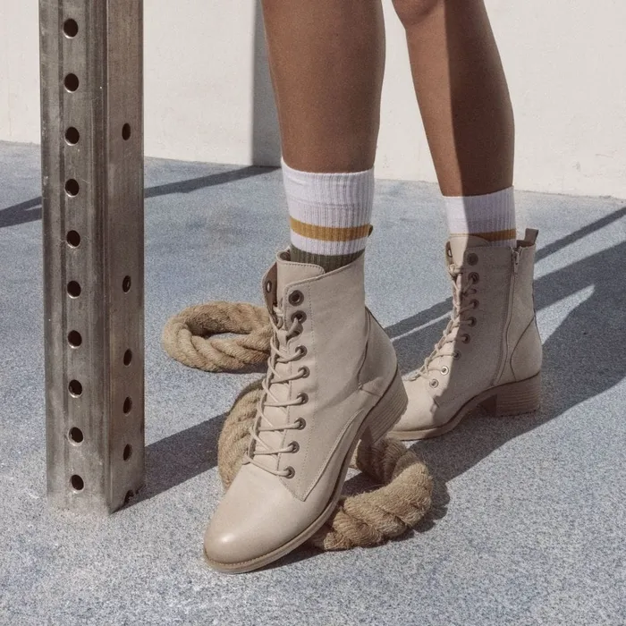 MidCalf Boots Women Moda In Pelle Bezzie Cream Leather