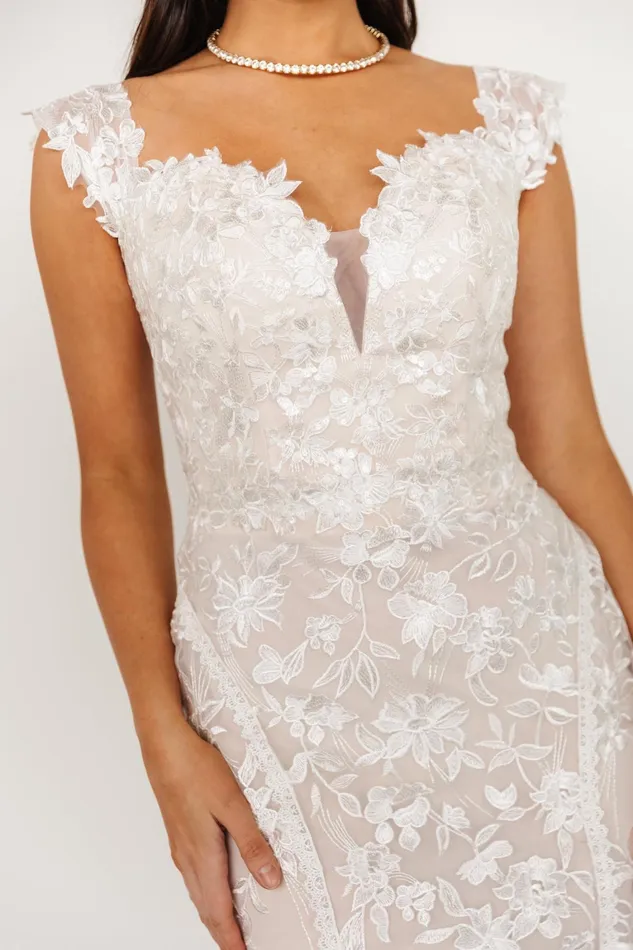 Peony Lace Bridal Gown Ivory Women Baltic Born Bridal