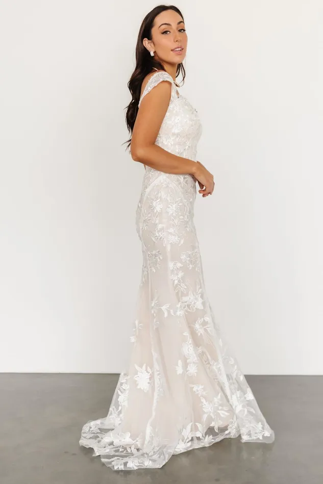 Peony Lace Bridal Gown Ivory Women Baltic Born Bridal