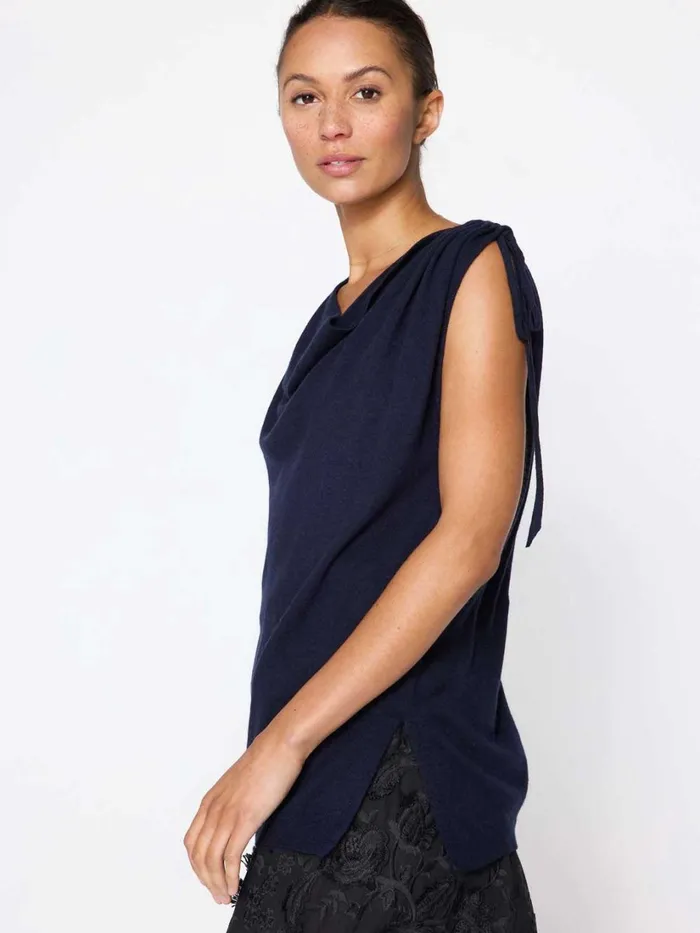 The Vos Top Baltic Navy Women Brochu Walker Tops