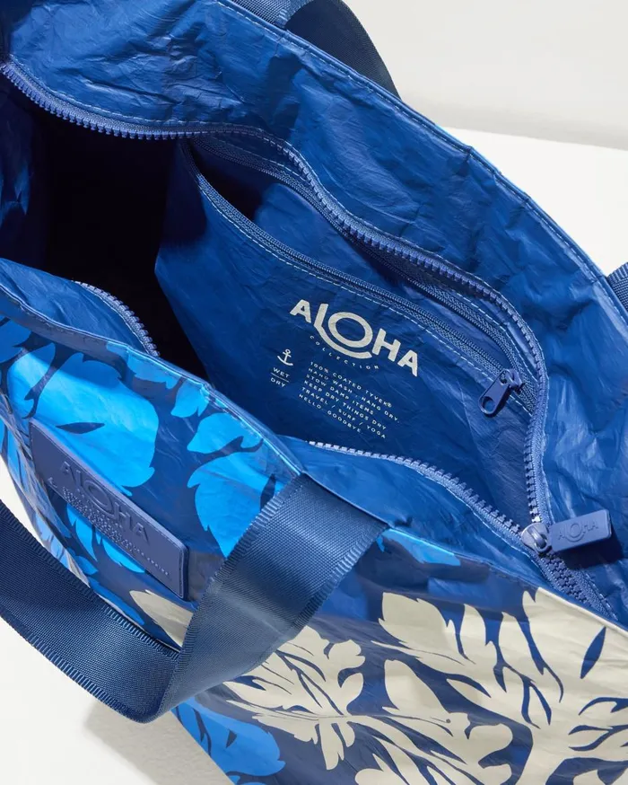 Tommy Bahama Aloha Collection Awapuhi Day Tripper Tote Makainavy WomenBeach and Home Luggage and Travel Tommy Bahama Aloha Collection Awapuhi Day Tripper Tote Makainavy WomenBeach and Home Luggage and Travel
