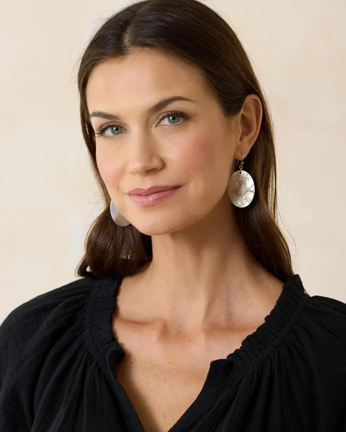 Tommy Bahama Seaside Cowrie Shell Station Necklace Gold Women Jewelry Collections Tommy Bahama Seaside Cowrie Shell Station Necklace Gold Women Jewelry Collections