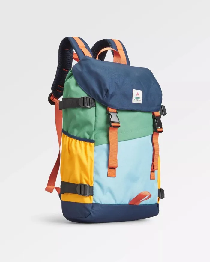 WomenMen Backpacks and Bags Passenger Boondocker Recycled 26L Backpack Navy Laurel Green Blue Haze Navy Laurel Green Blue Haze