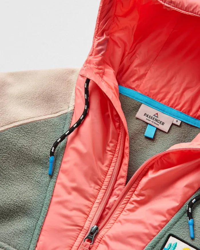 Women Tops Passenger Alexander Recycled Polar Hooded Fleece Pistachio Pistachio